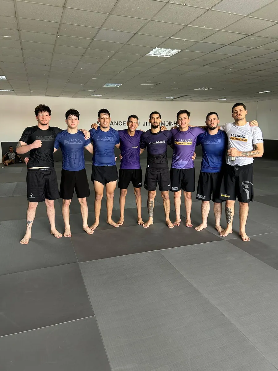 Alunos em aula de No-Gi